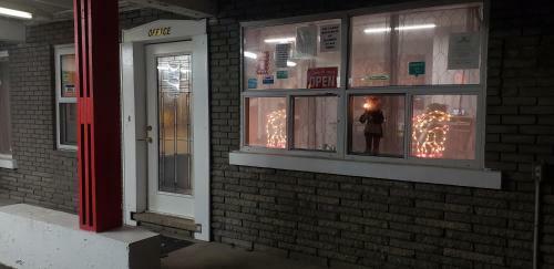 Travellers Motel