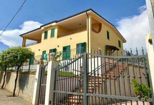 Villa In Scalea