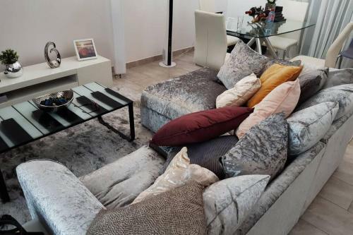 Cosy Apartment In Serene Space With Elegant Decor.