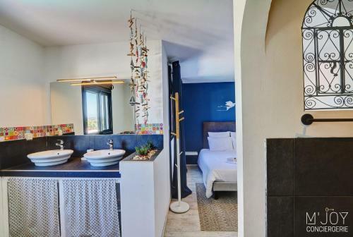Villa Cardinal ? La Villa Aux Touches Color�es
