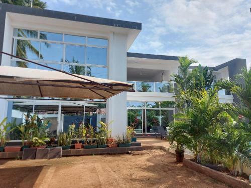 Villa Butterfly House