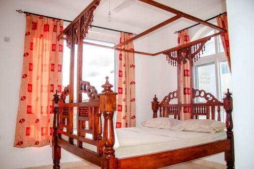 Serviced 2 Bedroom Apartment Near The Ocean Front