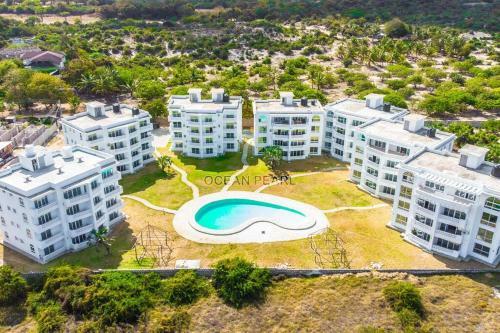 Serviced 2 Bedroom Apartment Near The Ocean Front