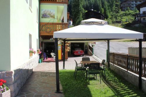 Hostal Garni Al Barance