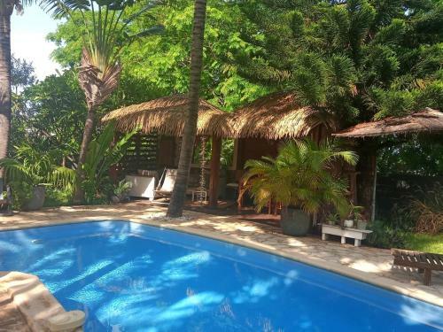 Bungalow Avec Piscine