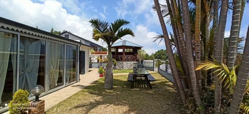 Maison Chaleureuse Dans Un Cadre Calme Et Agr�able