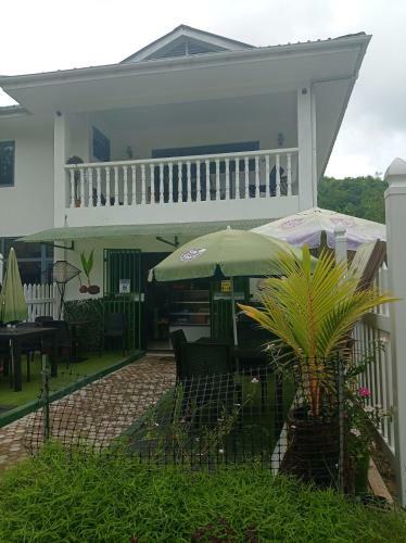 Les Forbans Selfcatering Apartment