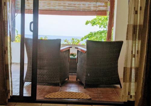 Hostal The Beach House