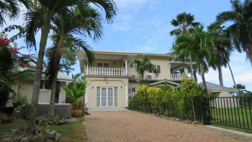 Royal Bay Villa