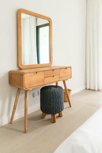 Sea Rock Beach Apartment B