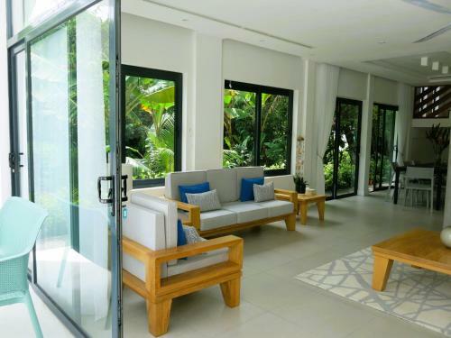 Lyla Beach Villa