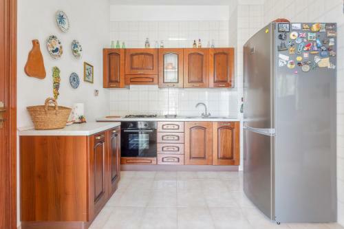 Villa With Panoramic Courtyard And Private Parking
