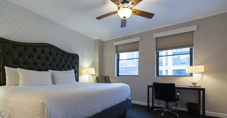 The Tremont Chicago Hotel At Magnificent Mile