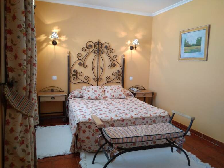 Hotel Alonso De Monroy