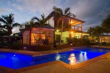 Villa Edge On Beaches