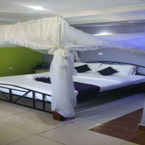 Sunaton Hotel