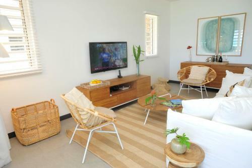 Obiches Beachfront Apartments