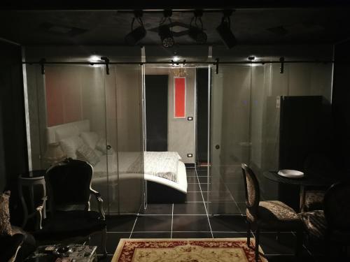 Chic Apartment 1