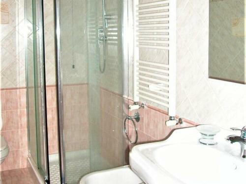 Apartment In Asciano With Shared Panoramic Swimming Pool