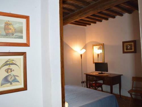 Apartment In Asciano With Shared Panoramic Swimming Pool