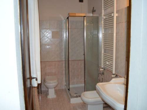 Apartment In Asciano With Shared Panoramic Swimming Pool