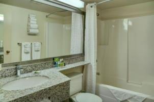 Hotel Lakeview Inn & Suites - Thompson
