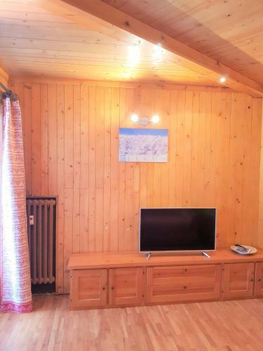 Ski Slopes Apartment