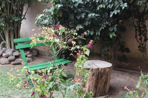 Hostal La Natura Guesthouse