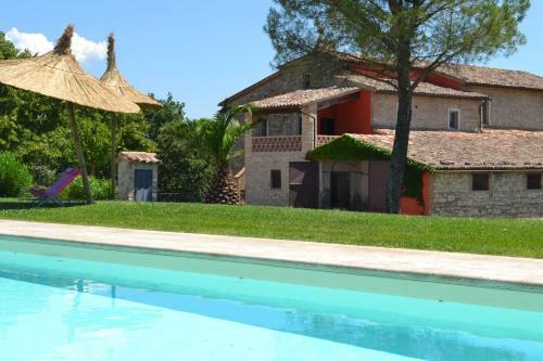 Rustic Villa With Large Swimming Pool