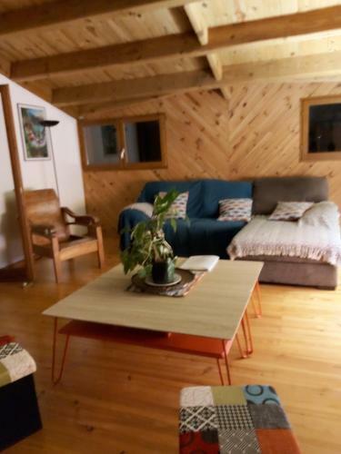 Les Agapanthes: Maison Etang Sale