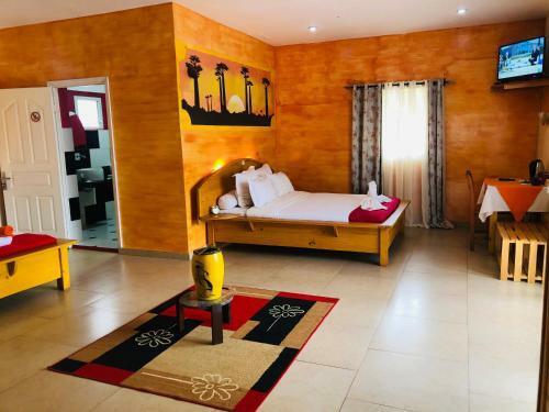 Hostal Petite Flower Guest House