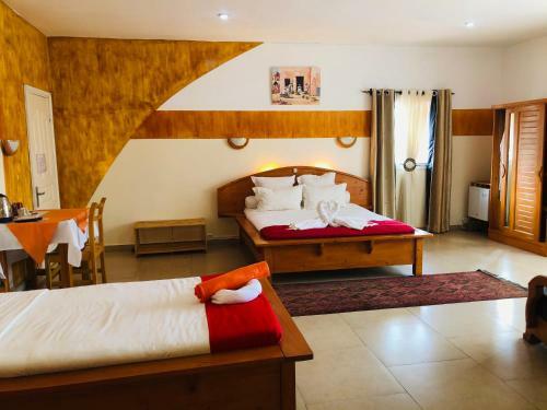 Hostal Petite Flower Guest House