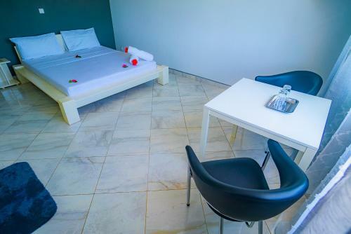 Hostal Cambria Hotel