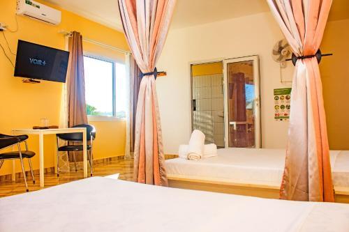 Hostal Cambria Hotel