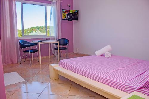 Hostal Cambria Hotel