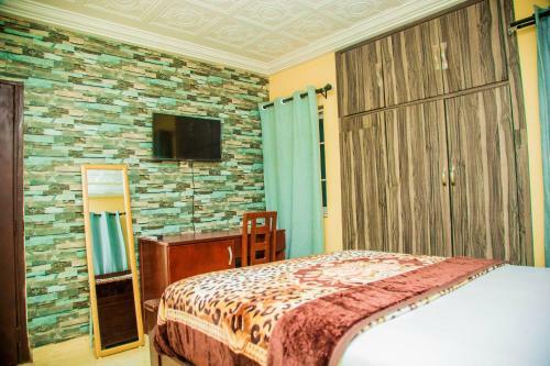Vihills Hotel