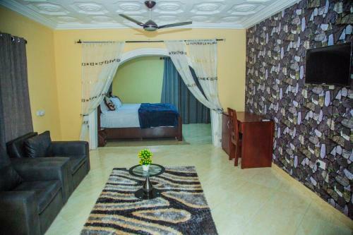 Vihills Hotel