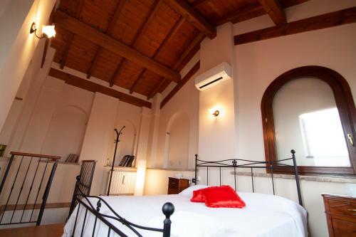 Hostal La Finestra Sul Castello