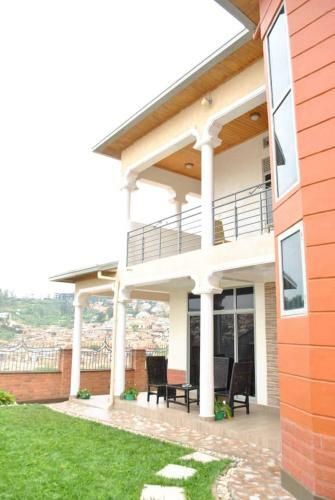 Bed & Breakfast Adriel Homes Ltd