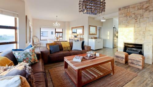 Beachfront Apartment @ Morleenpark Unit 11