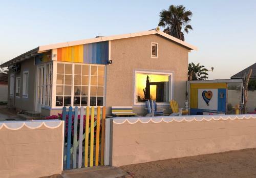 Quaint Seaside Cottage
