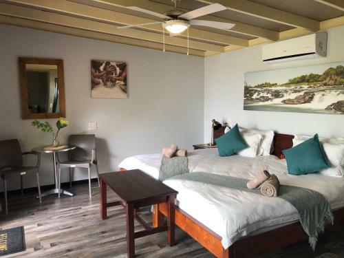 Hotel White Sands Lodge