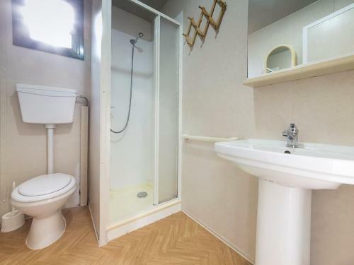 Beautiful Mobile Home In Sorso With Shared Pool
