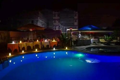 Luna Hotel