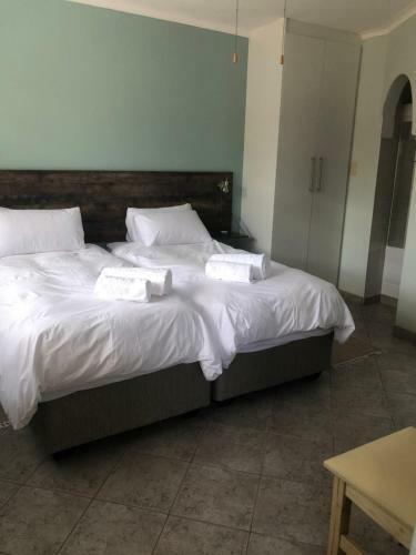 Hostal Bella Casa Guest House