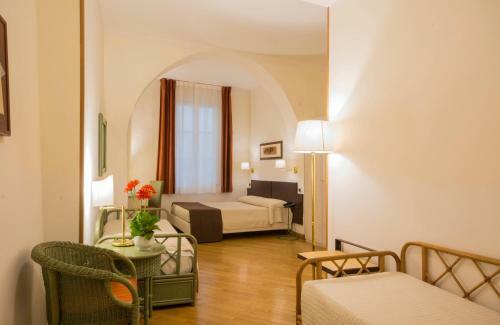 Hostal Piazza Paradiso Accommodation