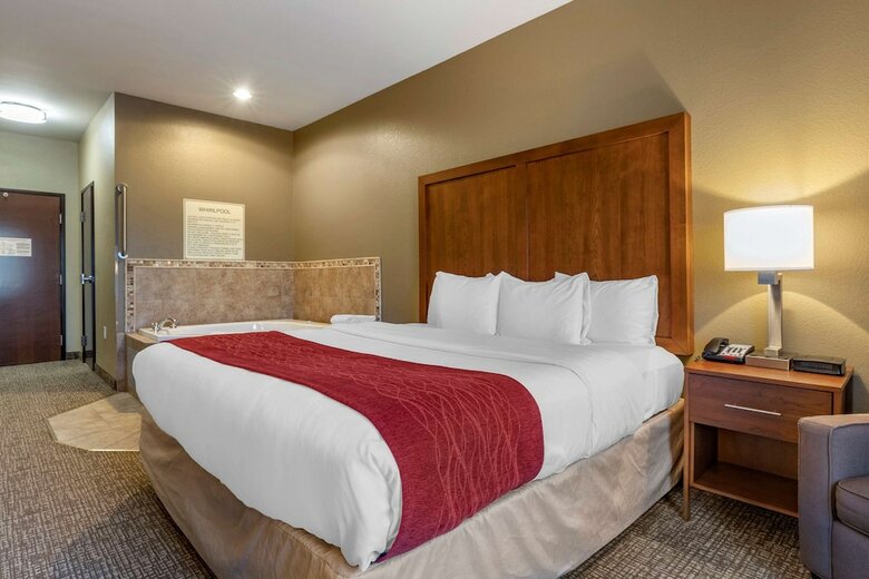 Hotel Comfort Inn & Suites Russellville