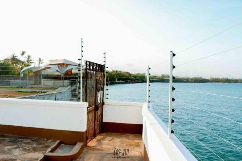 Beautiful Serene Beach Villa