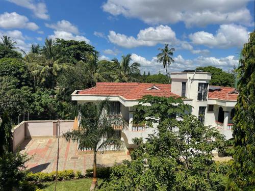 4 Bedroom Villa With A Pool