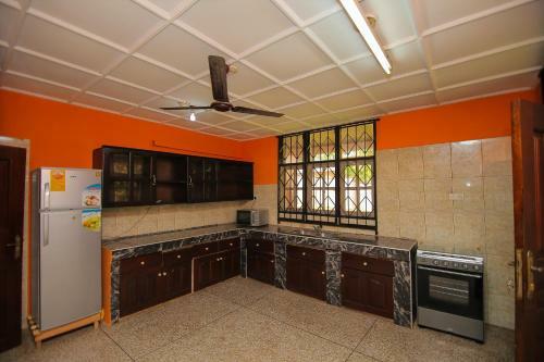 Airport Ridge Villa